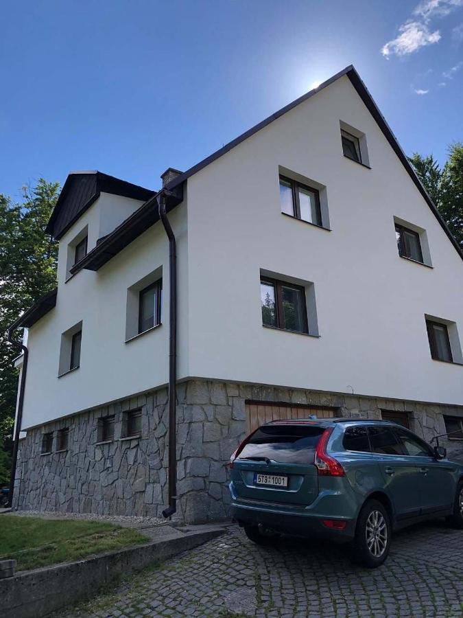 Apartmany U Vleku - Podkrovni Apartman Karlova Studánka المظهر الخارجي الصورة