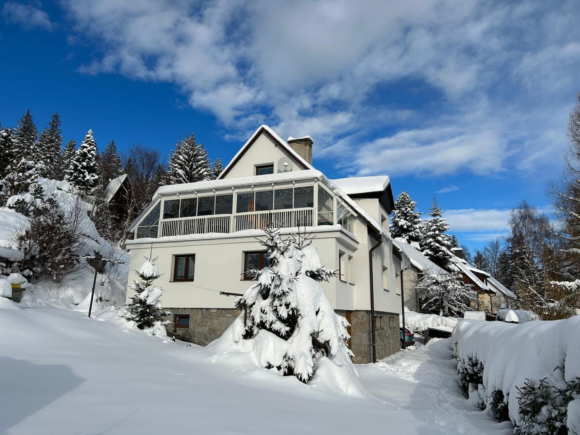 Apartmany U Vleku - Podkrovni Apartman Karlova Studánka المظهر الخارجي الصورة